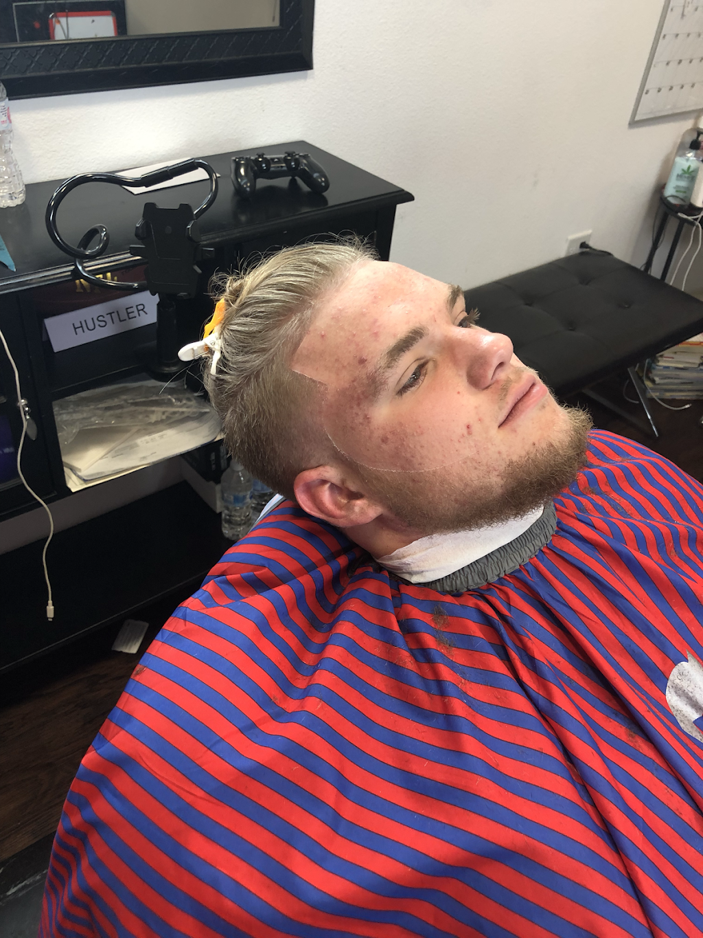 TipTha Barber@ Tips Barbershop | 2403 S Troy Ct, Aurora, CO 80014, United States | Phone: (303) 524-0970