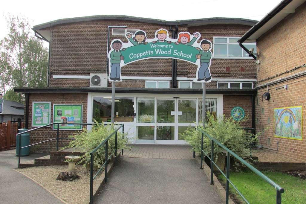 Coppetts Wood Primary School | Coppetts Road, London N10 1JS, UK | Phone: 020 8883 0248