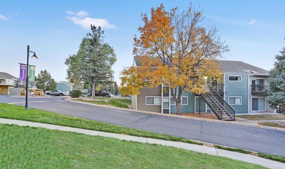 The Knolls at Sweetgrass Apartment Homes | 1510 Gatehouse Cir N, Colorado Springs, CO 80904, USA | Phone: (719) 822-2977