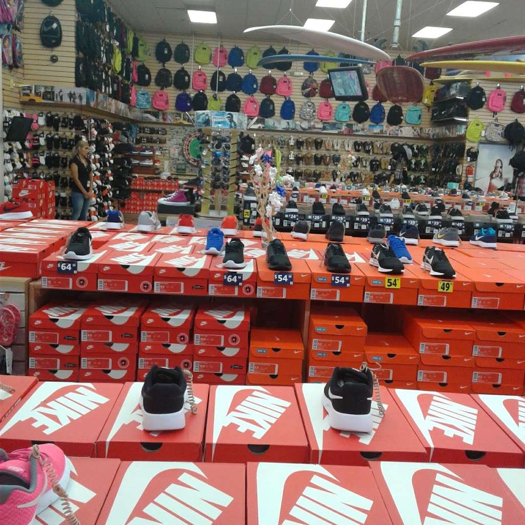 Shoe City - Temecula | 27267 Nicolas Rd #102, Temecula, CA 92591, USA | Phone: (951) 693-0088