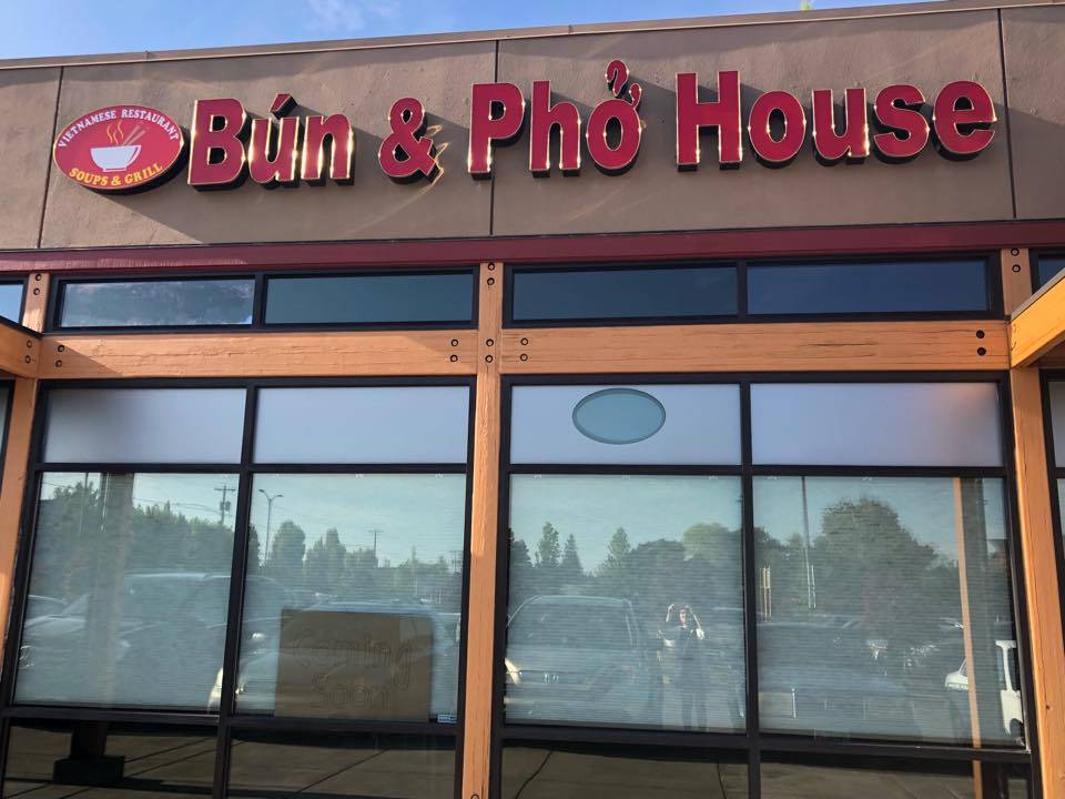 Bun and Pho House | 2838 SE 82nd Ave, Portland, OR 97266, USA | Phone: (503) 774-1318