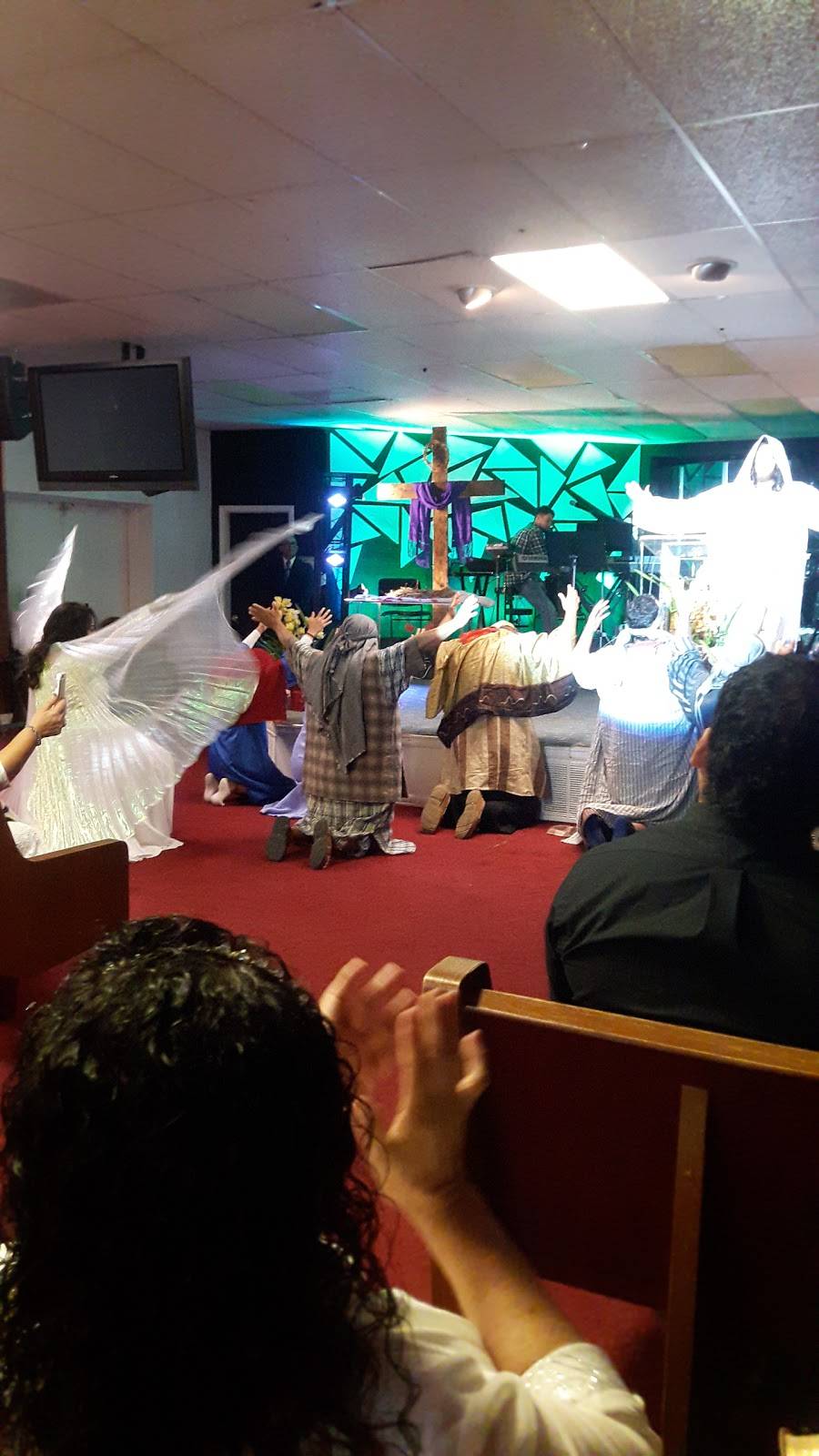 Templo Cristiano Agape | 2355 W Pioneer Dr, Irving, TX 75061, USA | Phone: (469) 831-5467