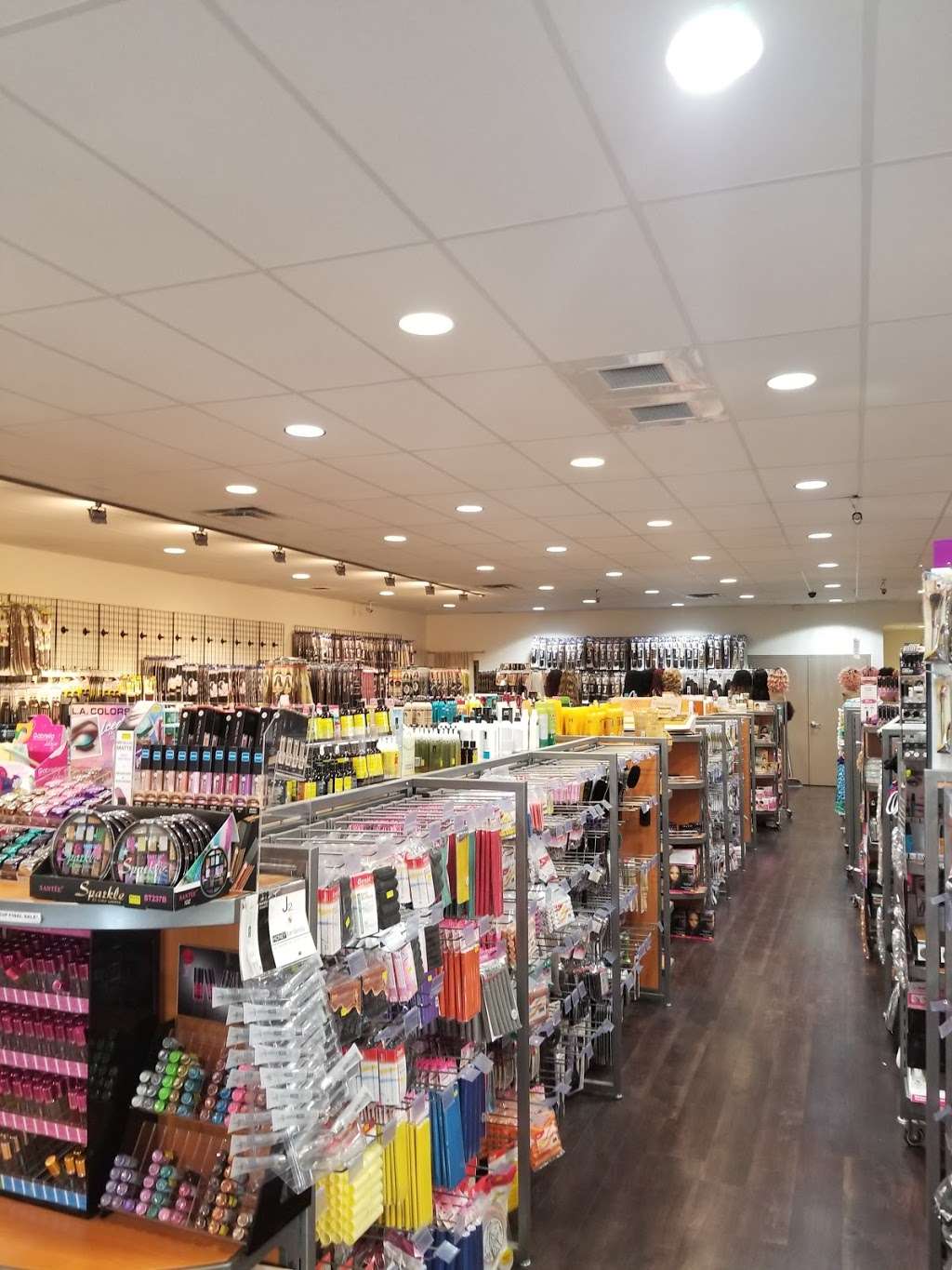 Black Fox Beauty Supply | 9418 Potranco Rd, San Antonio, TX 78251, USA | Phone: (210) 701-8869