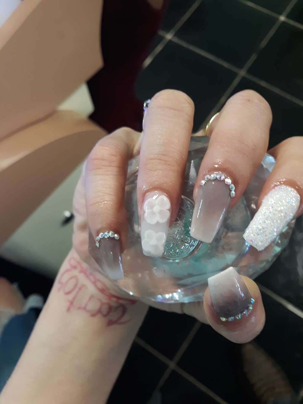 Carmen S Beauty Salon 6010 W Tidwell Rd Houston Tx 77092 Usa