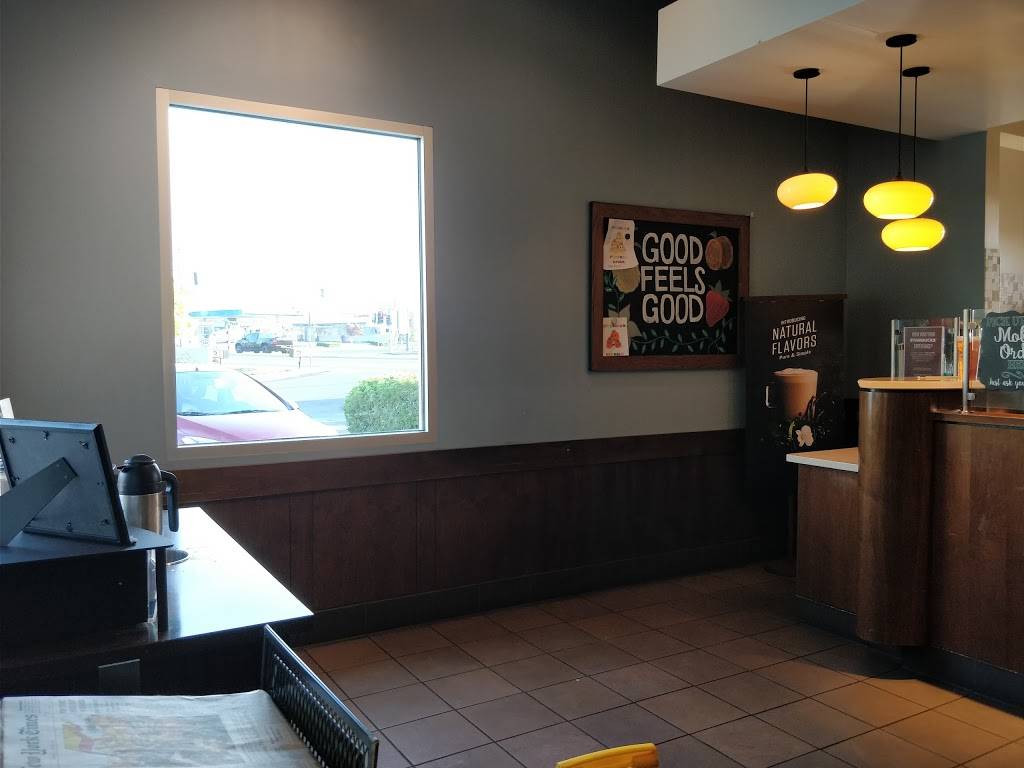 Starbucks | 420-A Weedpatch Hwy, Bakersfield, CA 93307, USA | Phone: (661) 363-6961