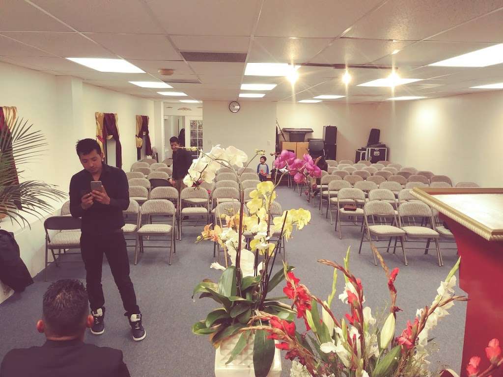 Iglesia Cristiana Pentecostal Santuario de los Milagros | 303 Beach Rd, Burlingame, CA 94010