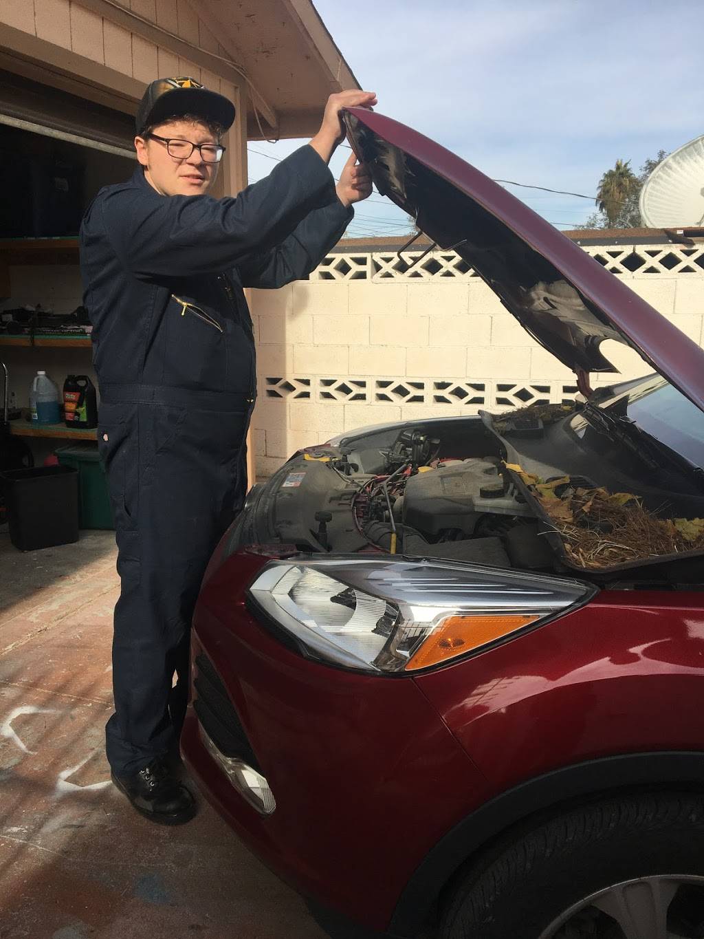 Lous Auto Repair llc | 222 S 17th St, Las Vegas, NV 89101, USA | Phone: (702) 468-4148