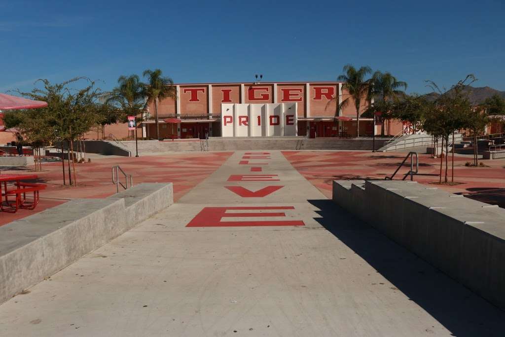 Elsinore High School | 21800 Canyon Dr, Wildomar, CA 92595, USA | Phone: (951) 253-7200