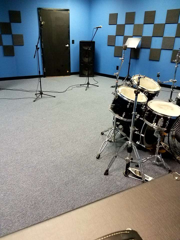 Decibels Music Studios | 139 White Oak Ln, Old Bridge, NJ 08857, USA | Phone: (732) 995-3656