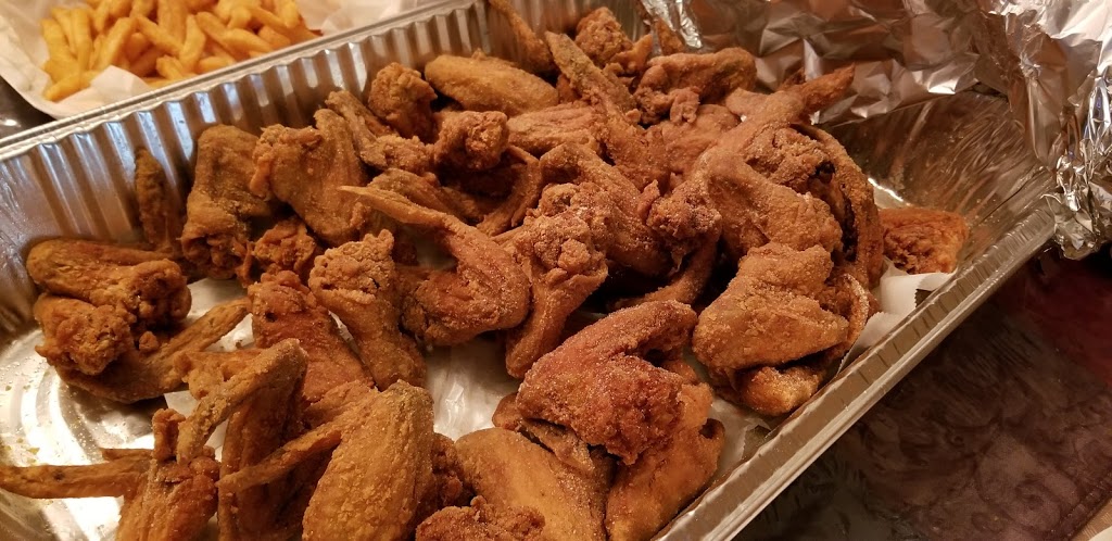 JJ Fish & Chicken | 405 W Center St, Milwaukee, WI 53212, USA | Phone: (414) 269-9007