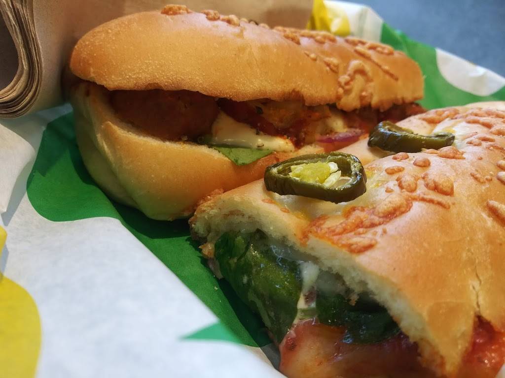 Subway | 8401 Boat Club Rd Suite 101, Fort Worth, TX 76179, USA | Phone: (817) 236-7611