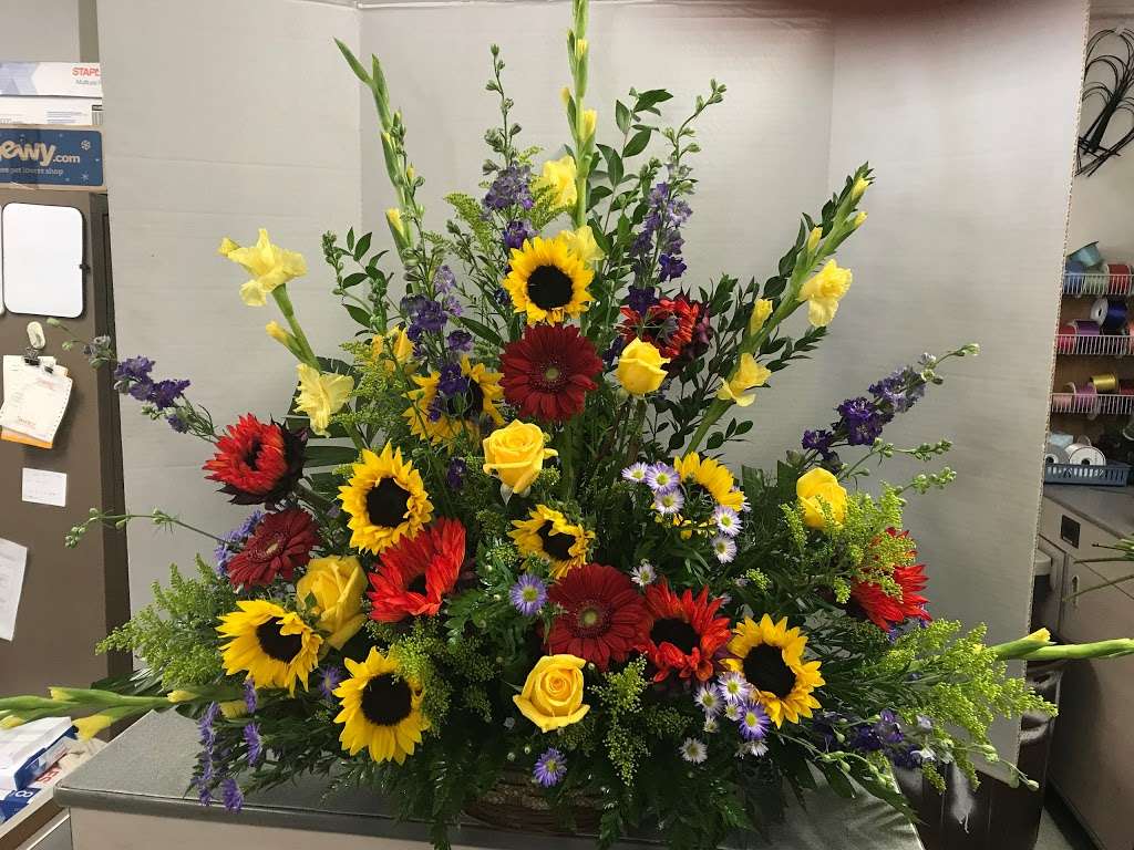 Woods Flowers and Gifts | 9223 Baltimore Ave, College Park, MD 20740, USA | Phone: (301) 474-7000