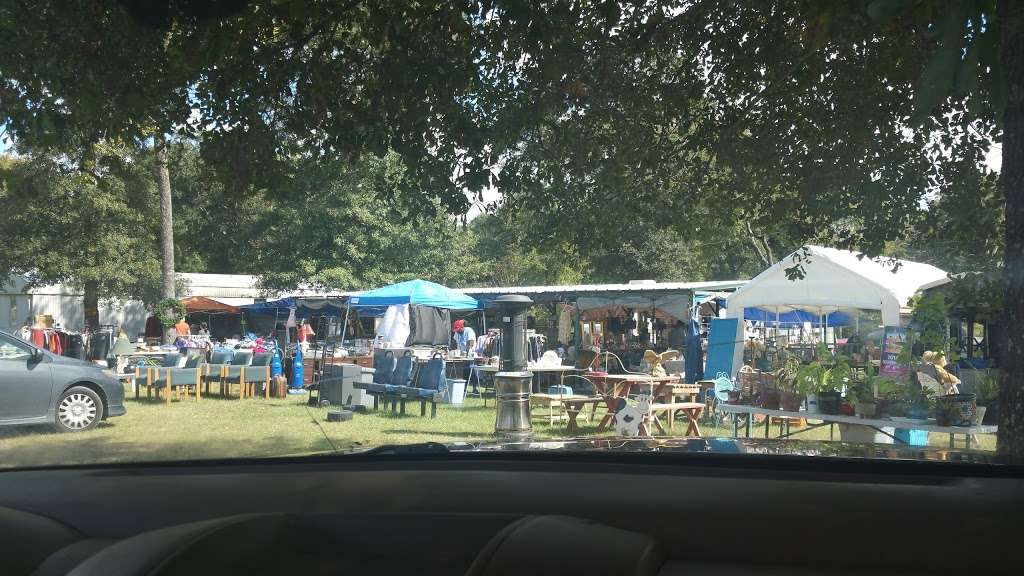 Flea Market | 27810 Hwy 6, Hempstead, TX 77445, USA