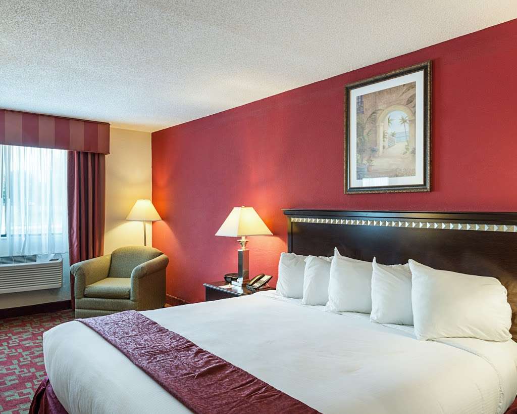 Quality Inn & Suites | 871 York Rd, Gettysburg, PA 17325, USA | Phone: (717) 337-2400
