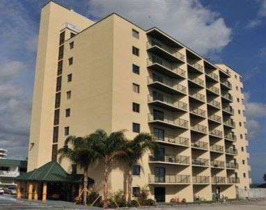 Donnas Beach Getaway @ Sunglow Resort, Daytona Beach Condo rent | 3647 S Atlantic Ave #206, Daytona Beach, FL 32118, USA | Phone: (804) 586-0002