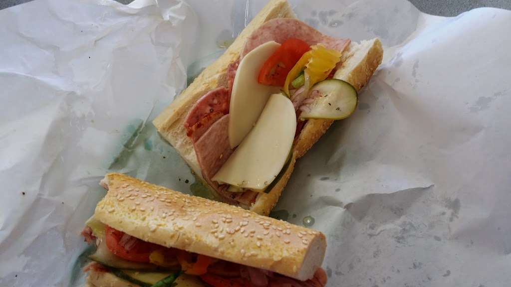 Spiros Deli | 1210 Waukegan Rd, Glenview, IL 60025, USA | Phone: (847) 729-6650