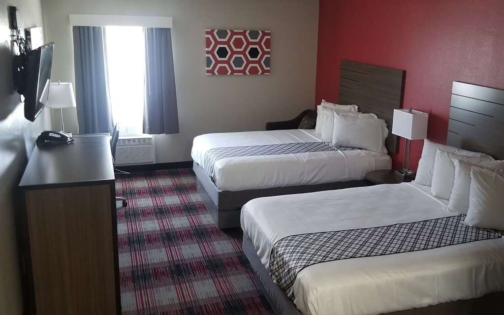 SureStay Hotel by Best Western Higginsville | 6683 S, MO-13, Higginsville, MO 64037, USA | Phone: (660) 584-3646