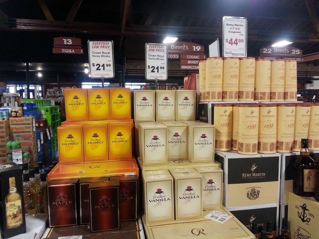 Binnys Beverage Depot | 3447 95th St, Evergreen Park, IL 60805, USA | Phone: (708) 237-7660