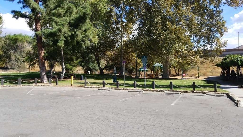 Grape Arbor Park | 5100 Parkville Rd, Calabasas, CA 91301, USA | Phone: (818) 880-6461