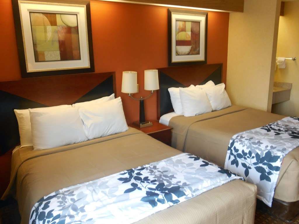 GuestHouse Inn Indianapolis Airport | 5845 Rockville Rd, Indianapolis, IN 46224, USA | Phone: (317) 247-4100