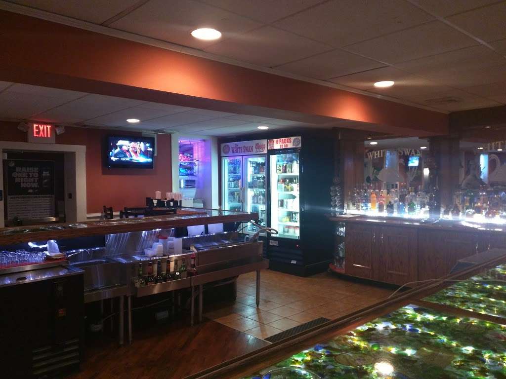 White Swan | 1264 E Newport Rd, Lititz, PA 17543 | Phone: (717) 626-4444