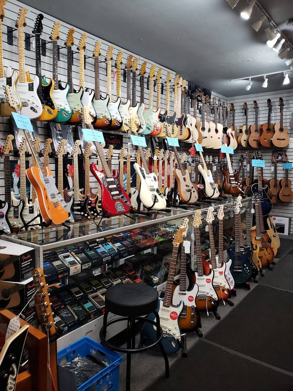 Marks Guitar Exchange | 945 Otay Lakes Rd UNIT G, Chula Vista, CA 91913 | Phone: (619) 421-2343