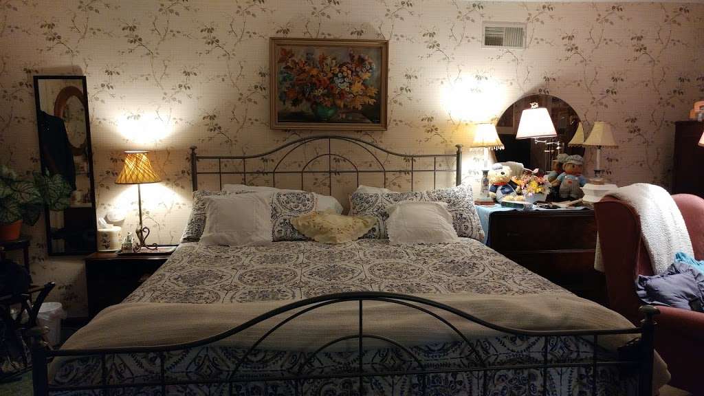 Bear House Bed and Breakfast | 1475 Copenhaffer Rd, Dover, PA 17315, USA | Phone: (717) 266-5253