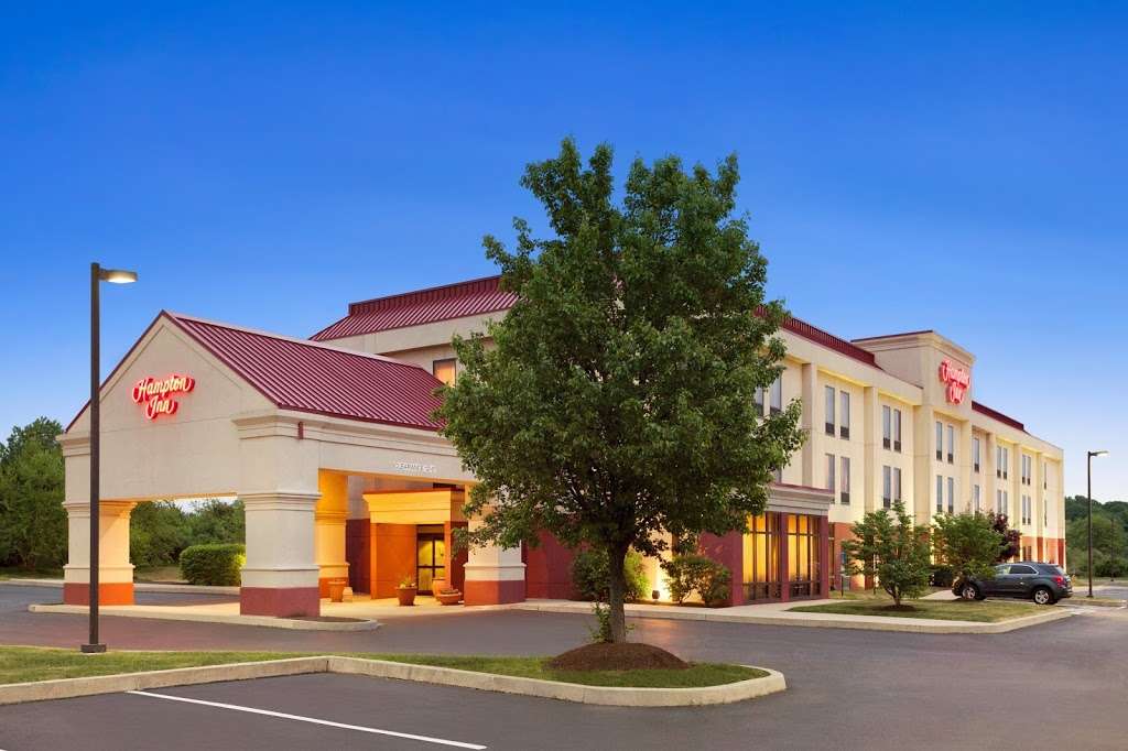 Hampton Inn Quakertown | 1915 PA-663, Quakertown, PA 18951, USA | Phone: (215) 536-7779