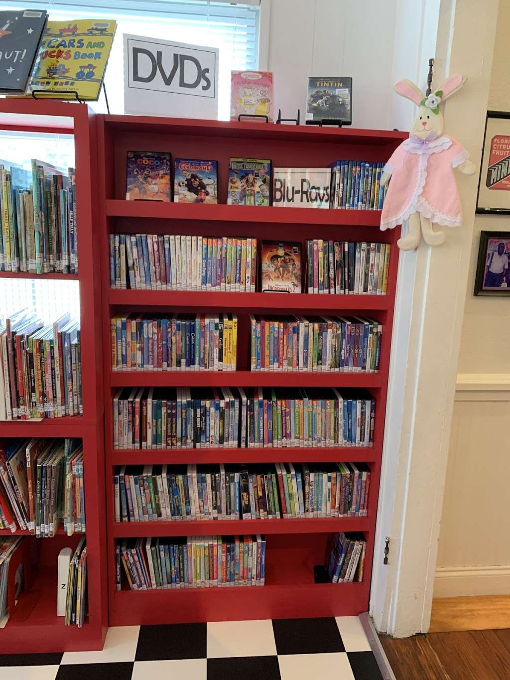 Minneola Library | 100 S Main Ave, Minneola, FL 34715, USA | Phone: (352) 432-3921