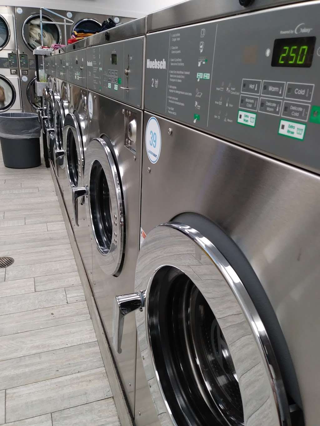 Laundromat | West Palm Beach, FL 33407, USA