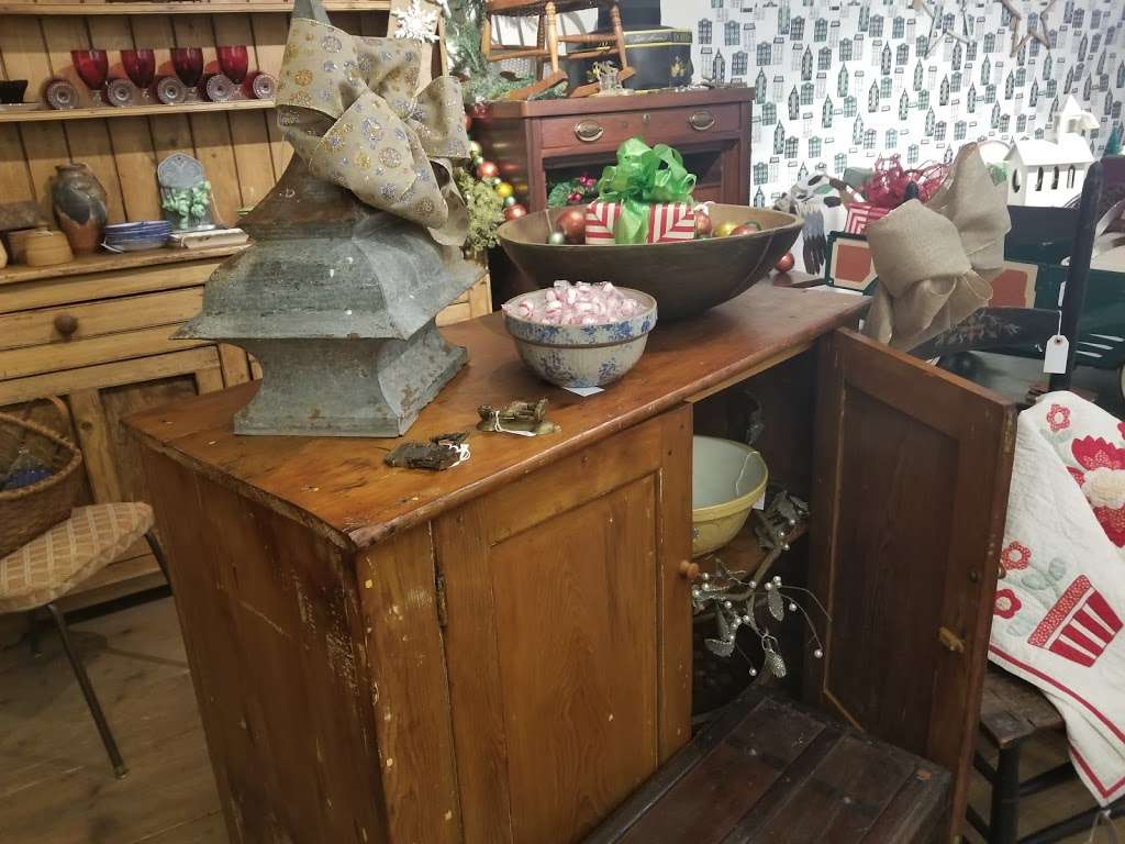 Stone House Antiques Center | 3292 Durham Rd, Mechanicsville, PA 18934, USA | Phone: (267) 544-0574