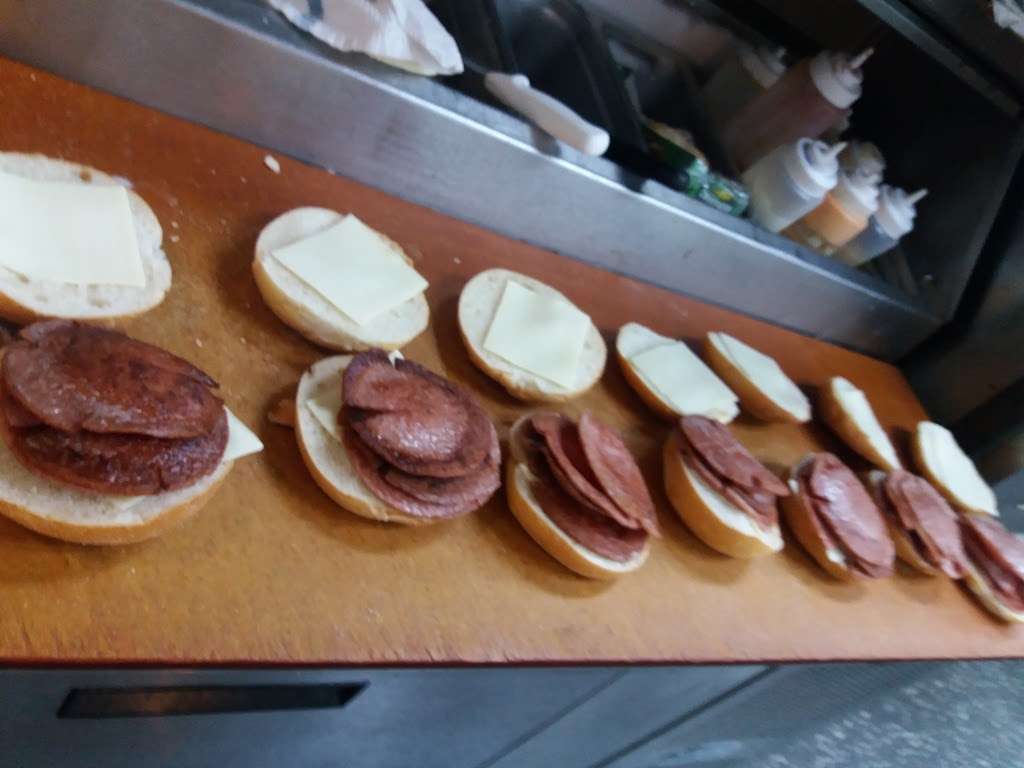 Lucky7 Deli | 408 NJ-70, Lakehurst, NJ 08733, USA | Phone: (732) 657-3100