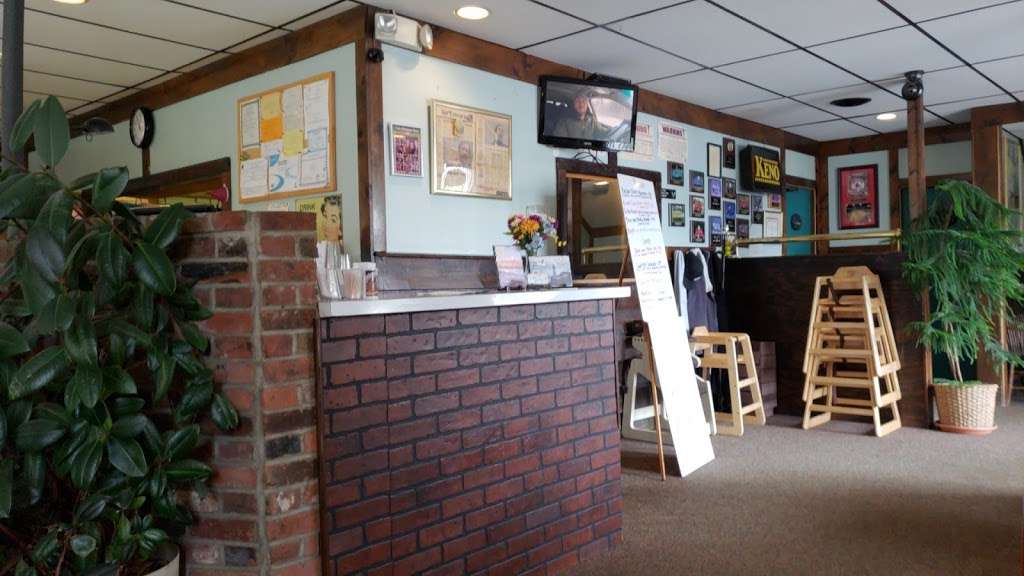 Teds Place | 642 Washington St, Whitman, MA 02382, USA | Phone: (781) 447-2100