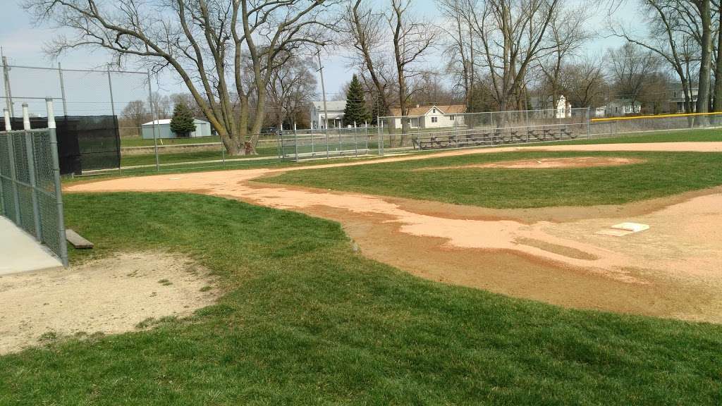 Sponable Little League Park | 137 N Sponable St, Marengo, IL 60152, USA