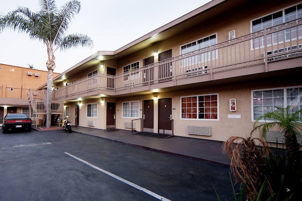 Anaheim Discovery Inn & Suites At The Park | 1126 W Katella Ave, Anaheim, CA 92802, USA | Phone: (714) 533-4505