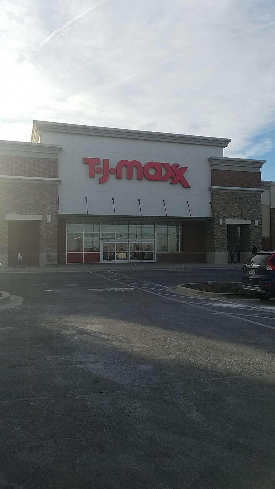 T.J. Maxx | 1751 Ritchie Station Ct, Capitol Heights, MD 20743, USA | Phone: (301) 333-1602