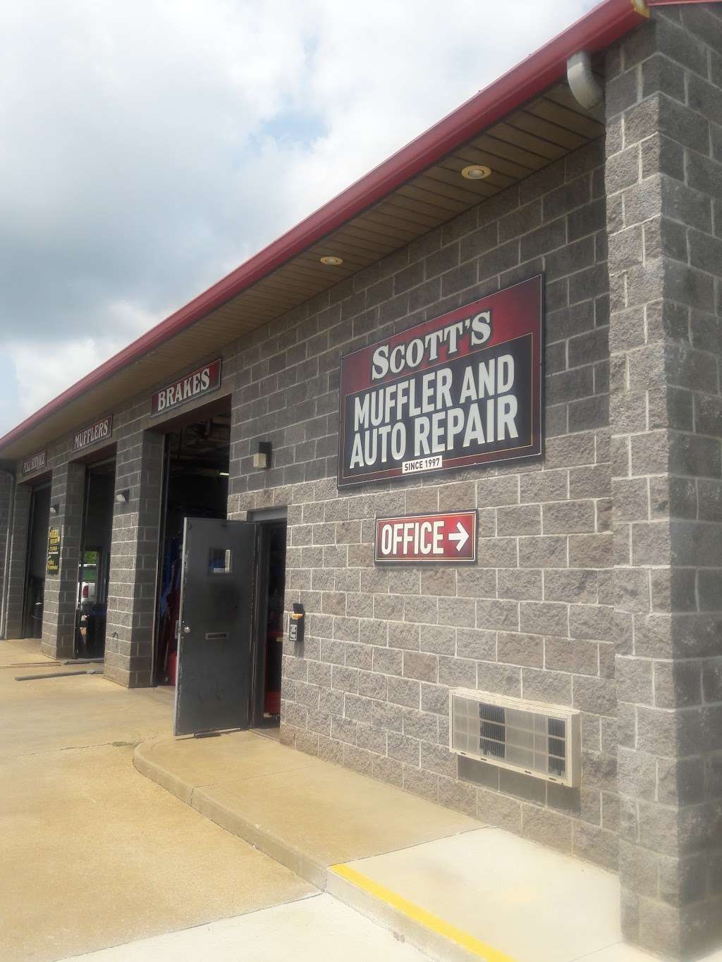 Scotts Muffler & Auto Repair | 4616 S 4th St, Leavenworth, KS 66048 | Phone: (913) 727-5858