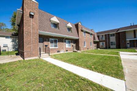 Pangea Lakes Apartments | 13300 S Indiana Ave, Riverdale, IL 60827, USA | Phone: (312) 985-0576