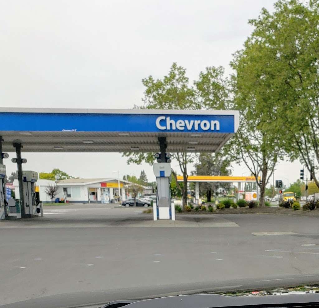 Chevron | 3825 Santa Rosa Ave, Santa Rosa, CA 95407, USA | Phone: (707) 585-9341