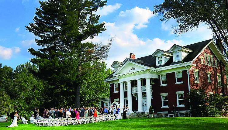 Inn On Crescent Lake | 2938, 1261 St Louis Ave, Excelsior Springs, MO 64024, USA | Phone: (816) 630-6745 Inn On Crescent Lake | 2938, 1261 St Louis Ave, Excelsior Springs, MO 64024, USA | Phone: (816) 630-6745