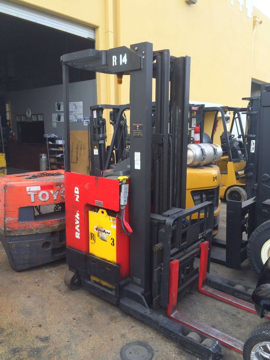 Action Forklift Inc. | 3888 NW 125th St, Opa-locka, FL 33054 | Phone: (305) 525-4849