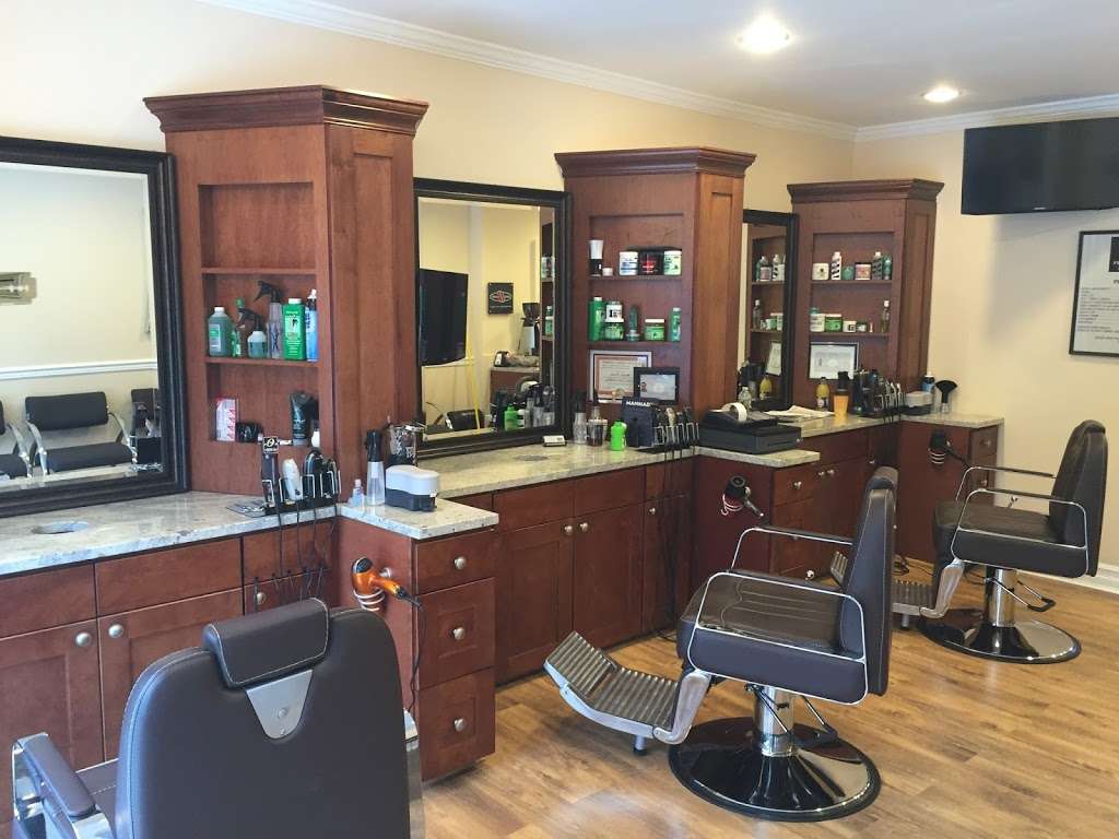 Frankies Barber Salon | 8 Broadway, Pleasantville, NY 10570, USA | Phone: (914) 497-9172