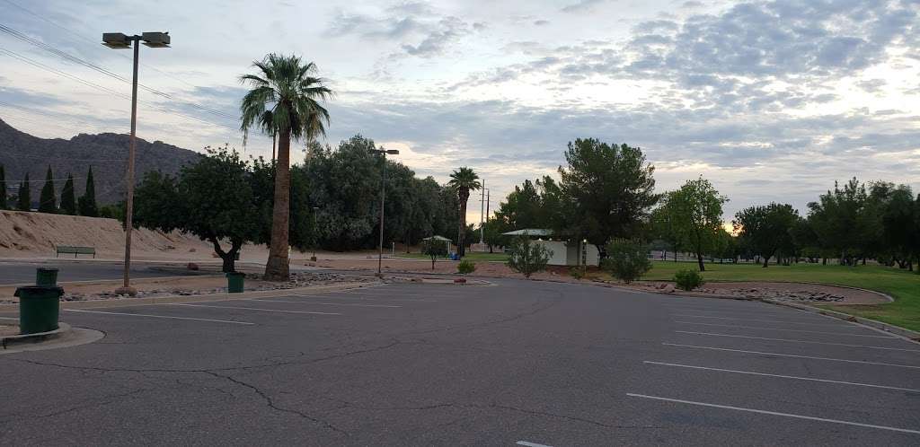 5802 E Indian School Rd Parking | 5802 E Indian School Rd, Phoenix, AZ 85018, USA