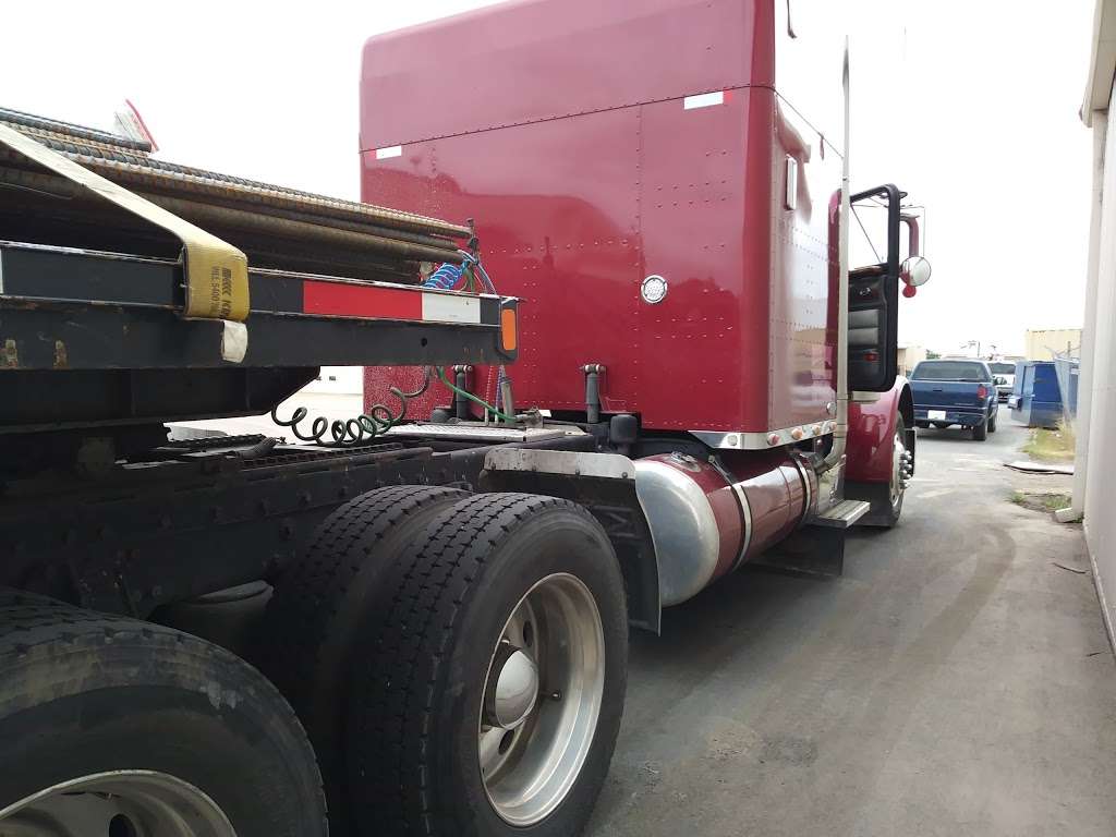 Riteway Trucking | 2606 Cartwright St, Dallas, TX 75212, USA | Phone: (214) 630-0025