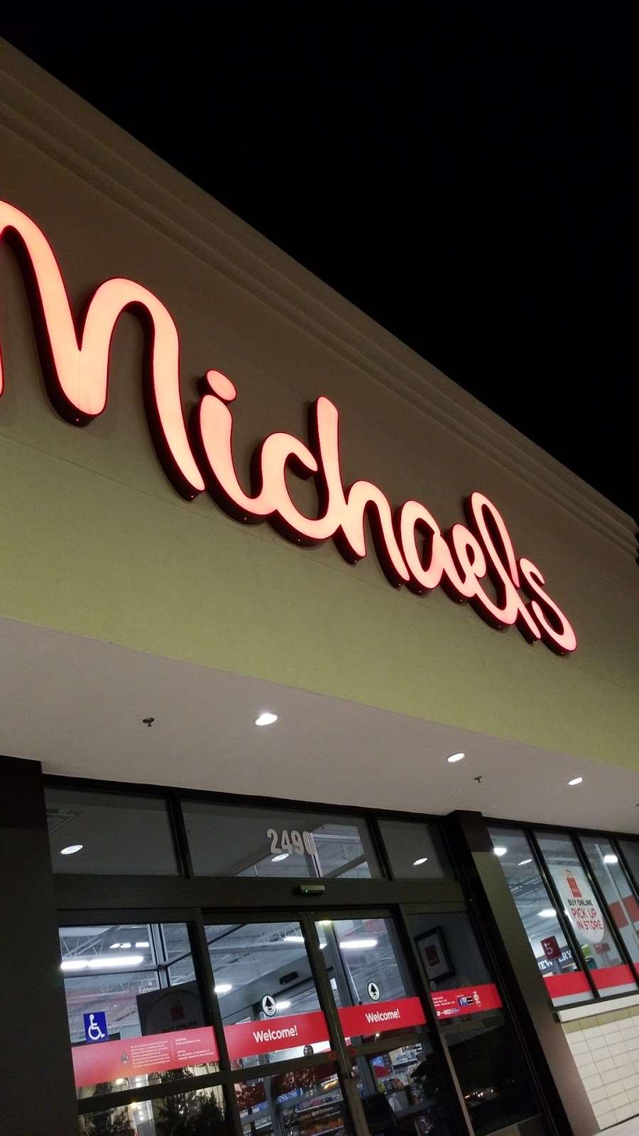 Michaels | 2490 N Elston Ave, Chicago, IL 60647, USA | Phone: (773) 904-2845