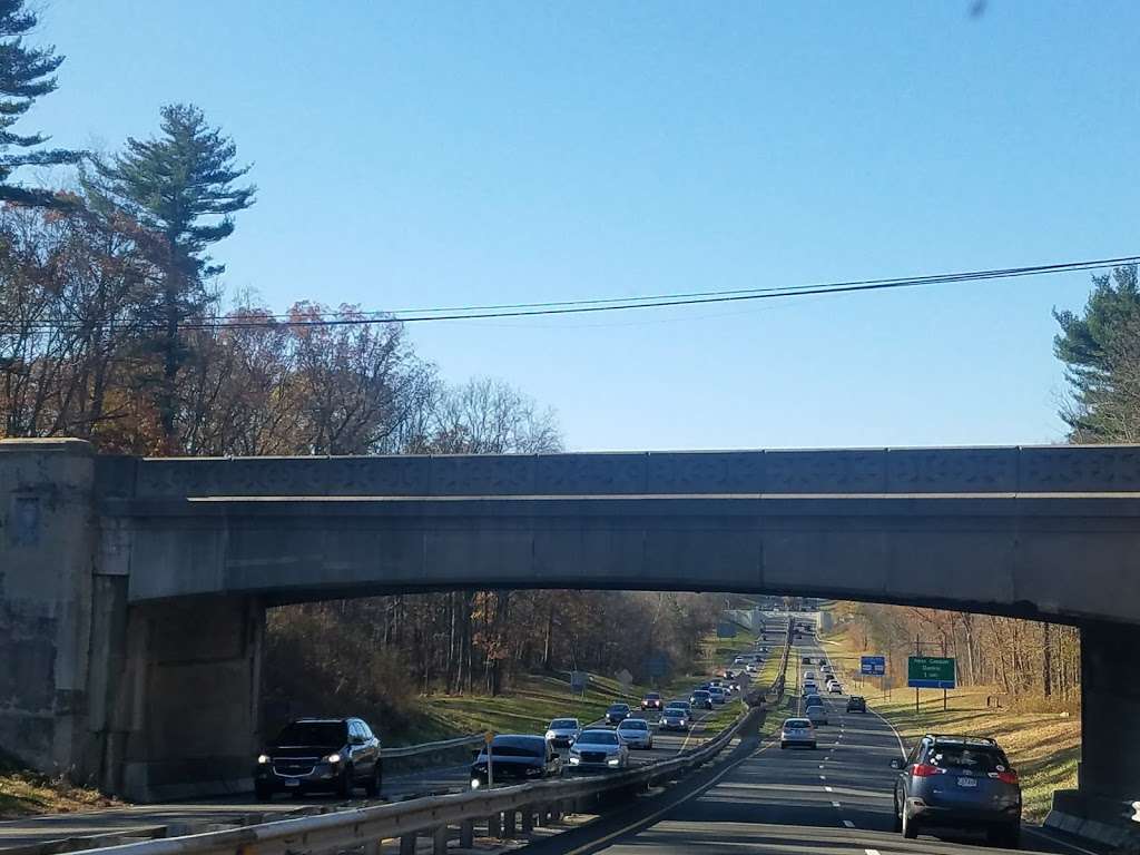 Park and Ride Lot | New Canaan Ave, Norwalk, CT 06850, USA