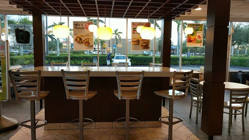 McDonalds | 17850 NW 57th Ave, Hialeah, FL 33015 | Phone: (305) 821-7727