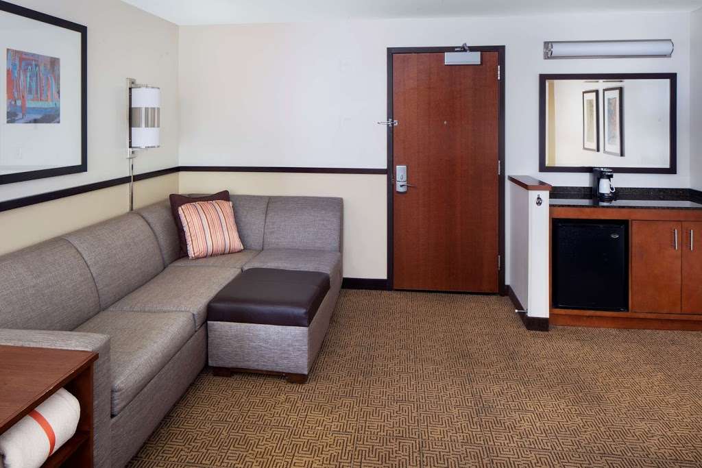 Hyatt Place Phoenix/Mesa | 1422 W, Bass Pro Dr, Mesa, AZ 85201, USA | Phone: (480) 969-8200