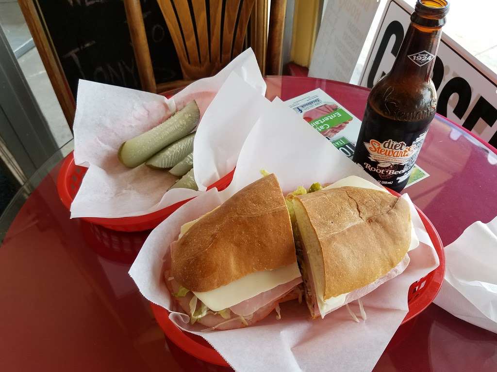 Tonys Italian Deli | 1124 W Magnolia Blvd, Burbank, CA 91506 | Phone: (818) 848-9000