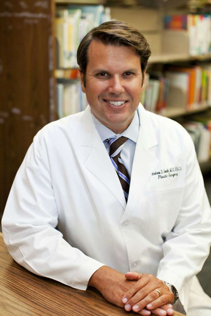 Andrew Smith, MD, FACS | 19582 Beach Blvd #319, Huntington Beach, CA 92648, USA | Phone: (714) 330-1008